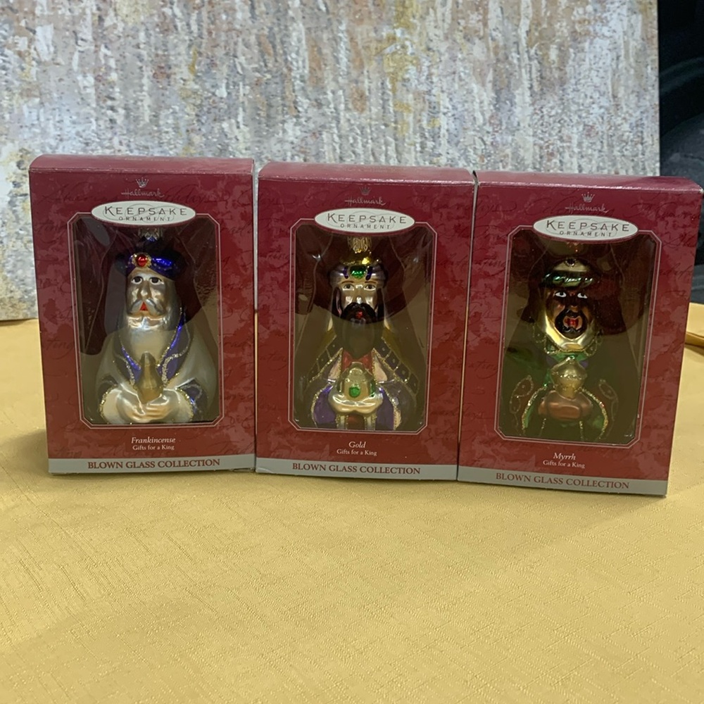 3 Wise Men Hallmark Keepsake Ornaments Gifts For A King Blown Glass MIB 1998